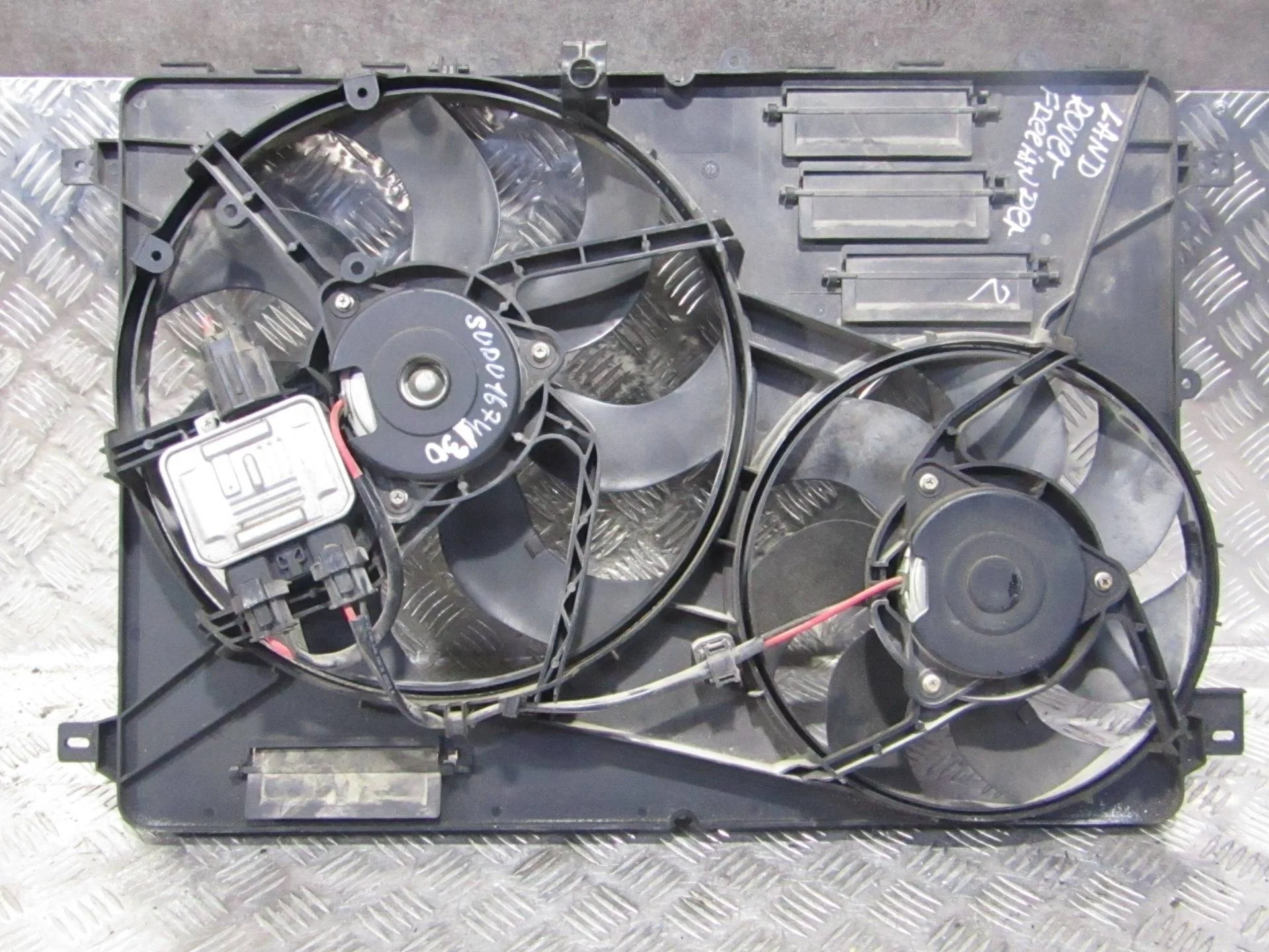 вентилятор охлаждения Land Rover Freelander 2 L359