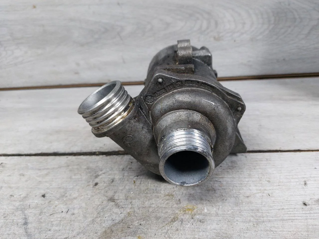 водяная помпа BMW 3 E90/E91/E92/E93