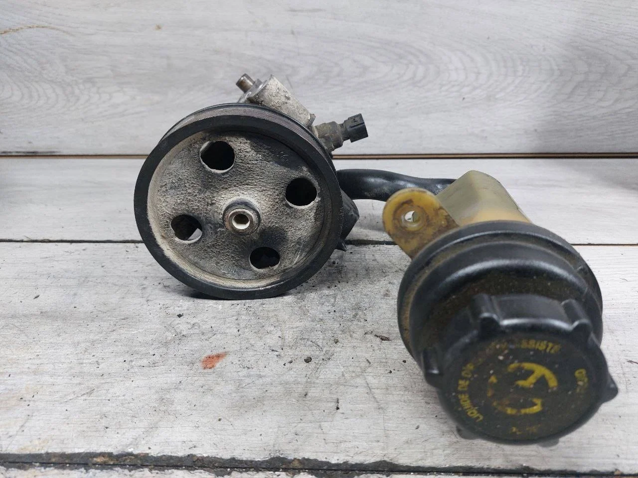 насос гидроусилителя руля Ford Focus 2