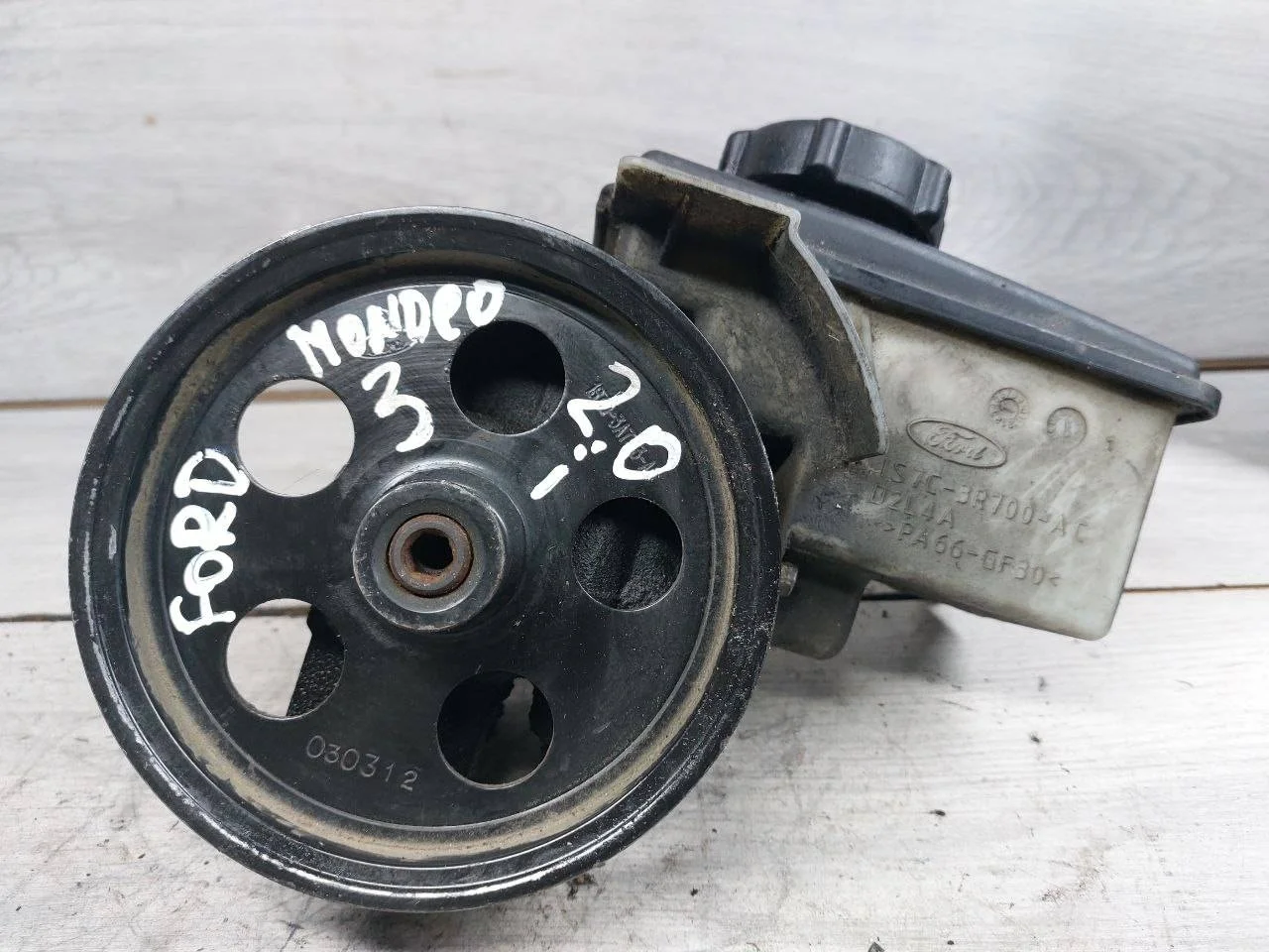 насос гидроусилителя руля Ford Mondeo 3