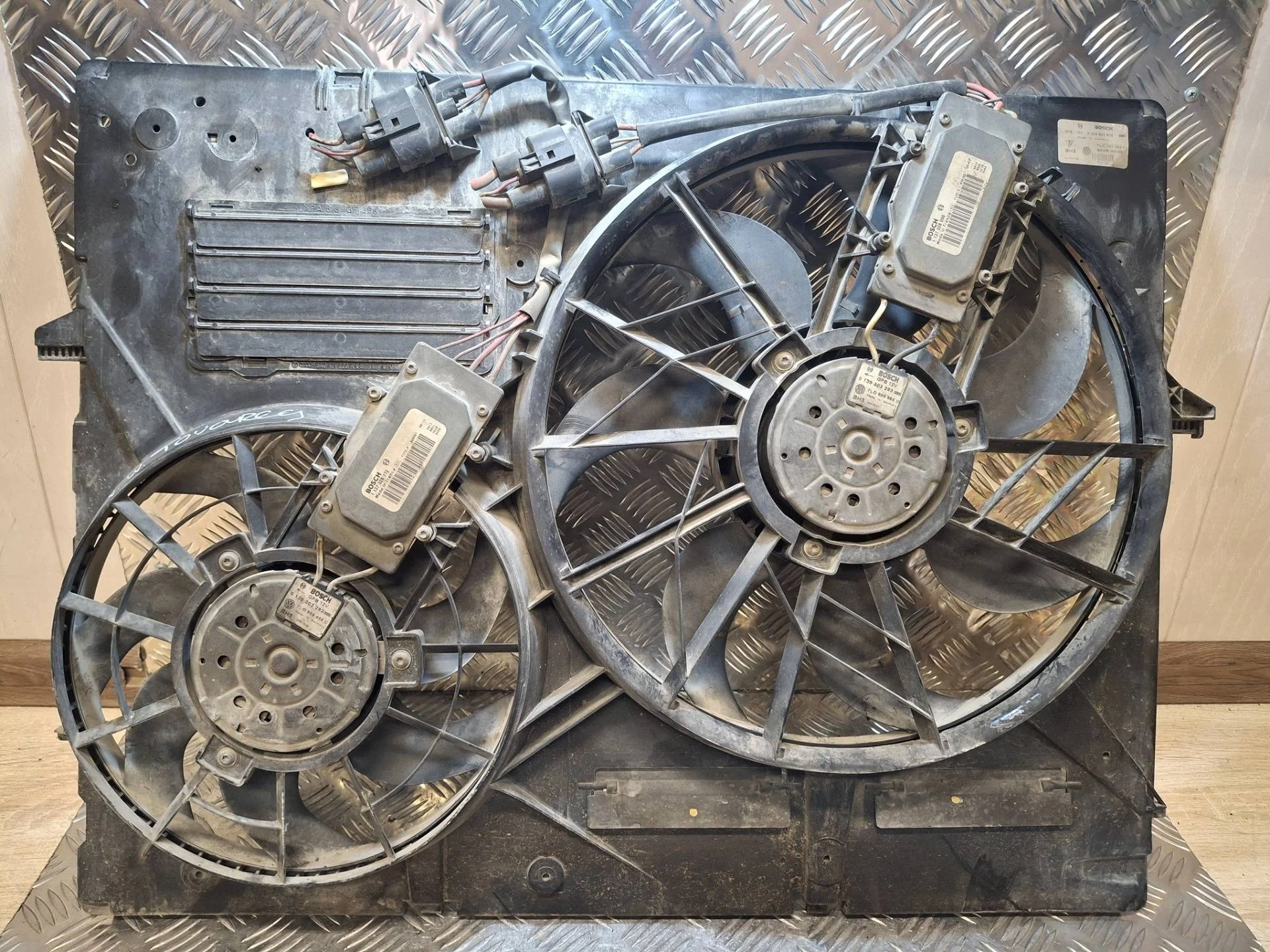 вентилятор охлаждения Volkswagen Touareg