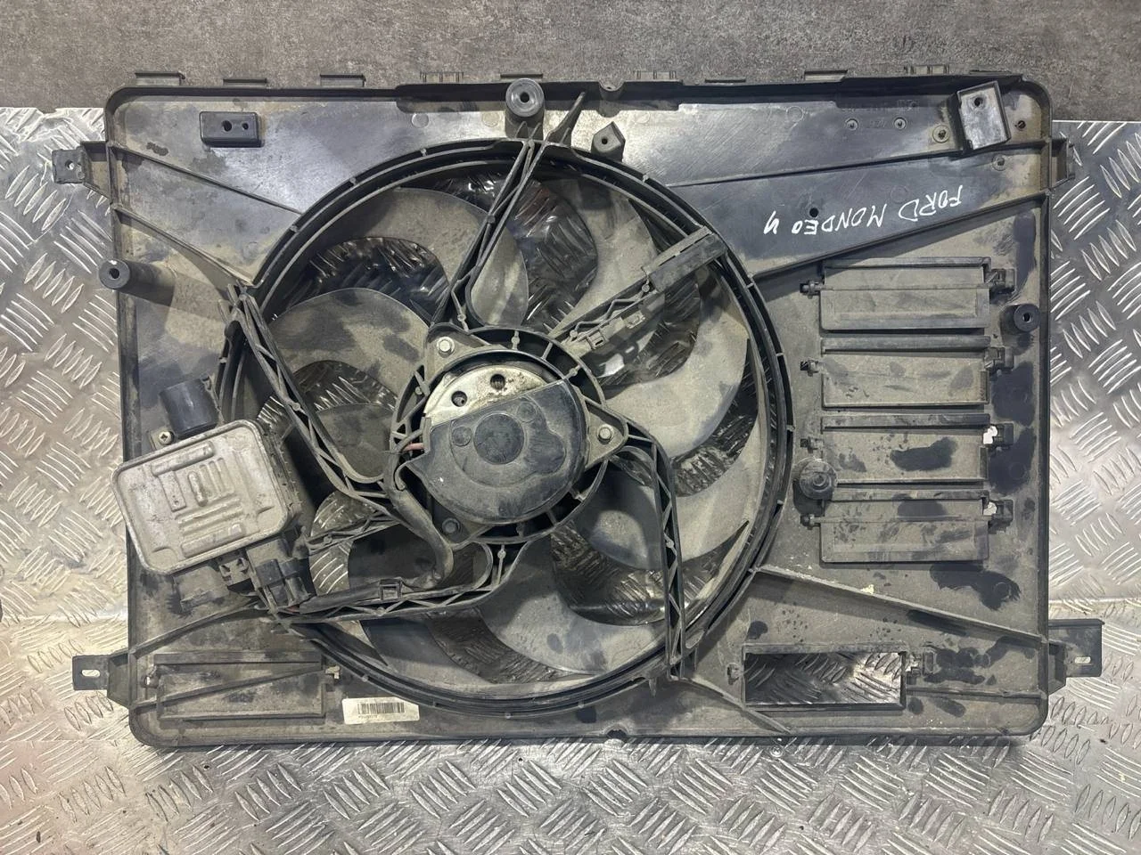 вентилятор охлаждения Ford Mondeo 4