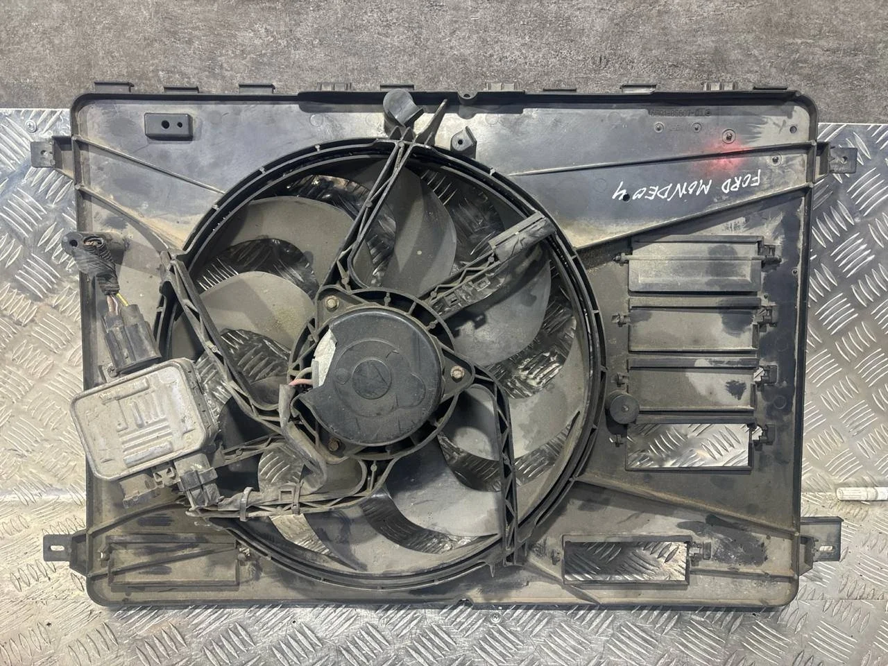 вентилятор охлаждения Ford Mondeo 4