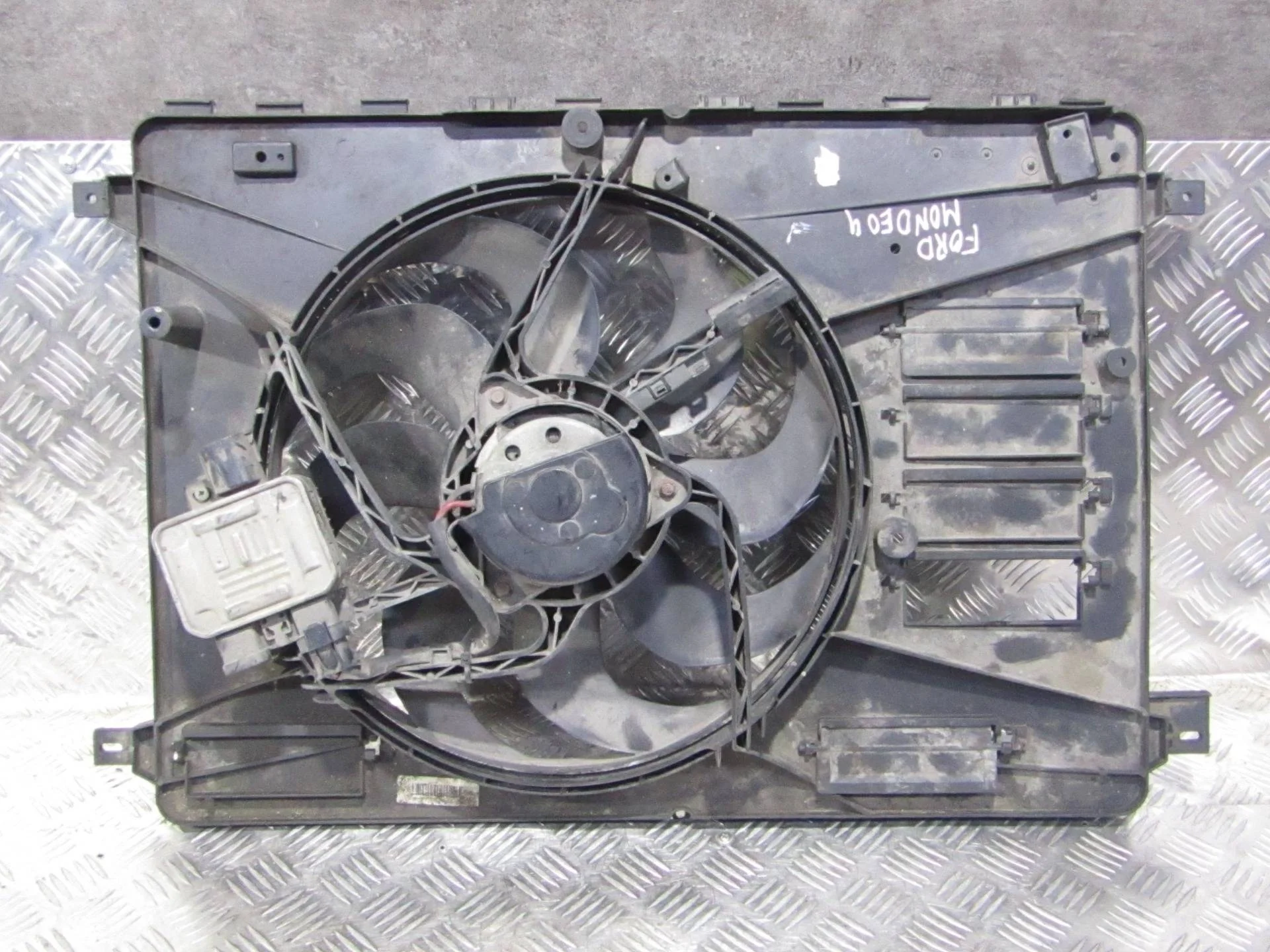 вентилятор охлаждения Ford Mondeo 4