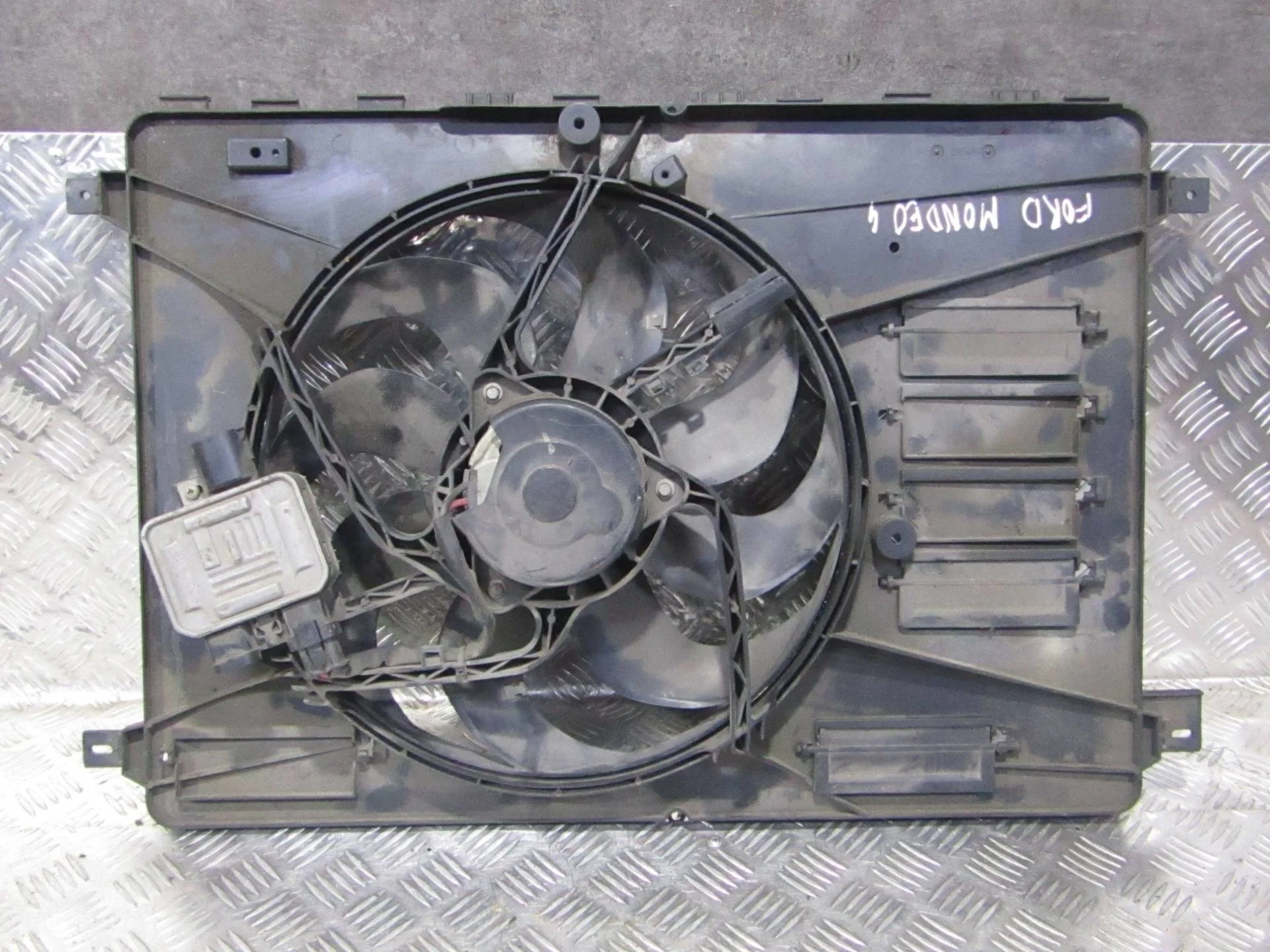 вентилятор охлаждения Ford Mondeo 4