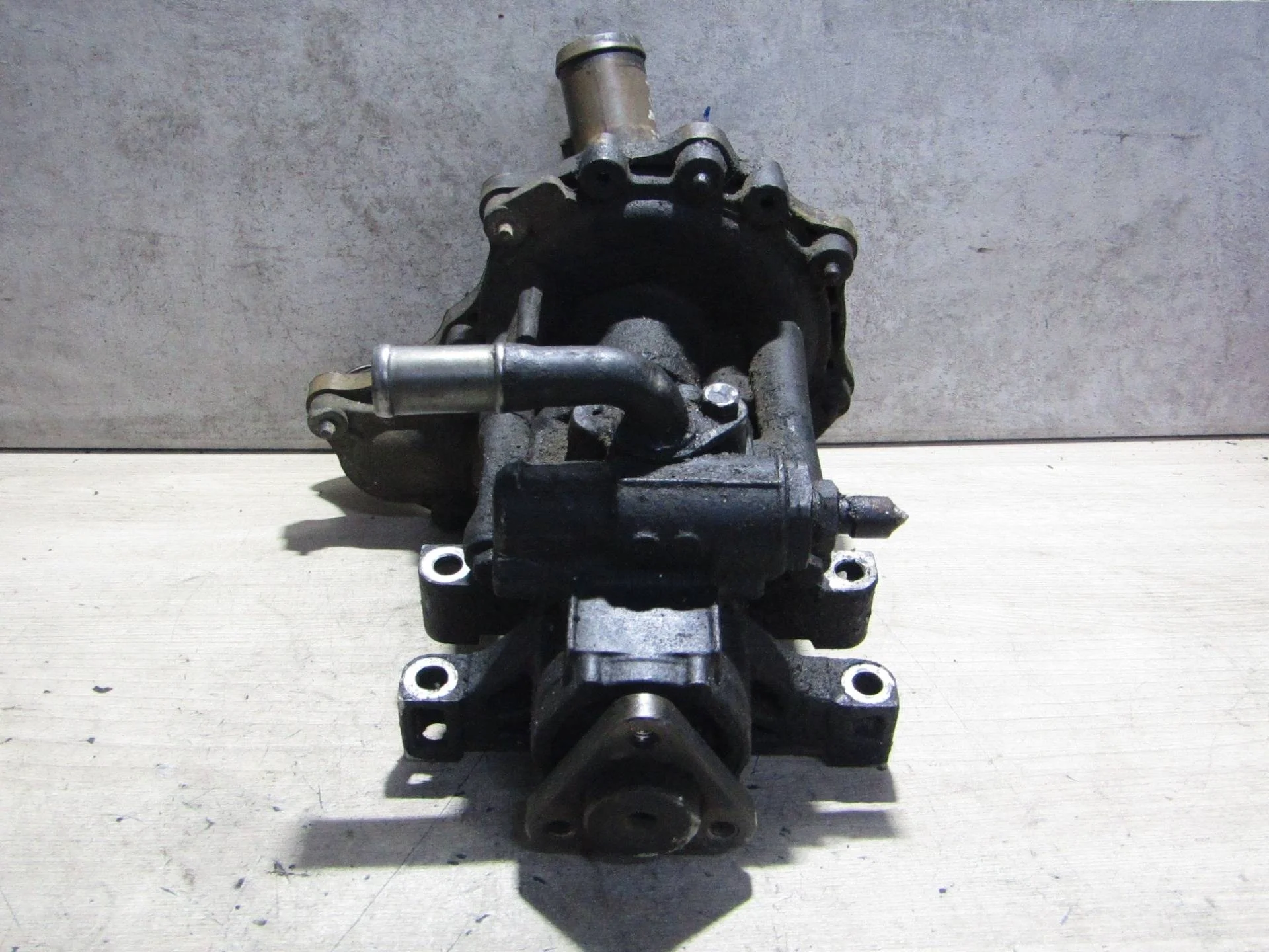 насос гидроусилителя руля Ford Transit 7