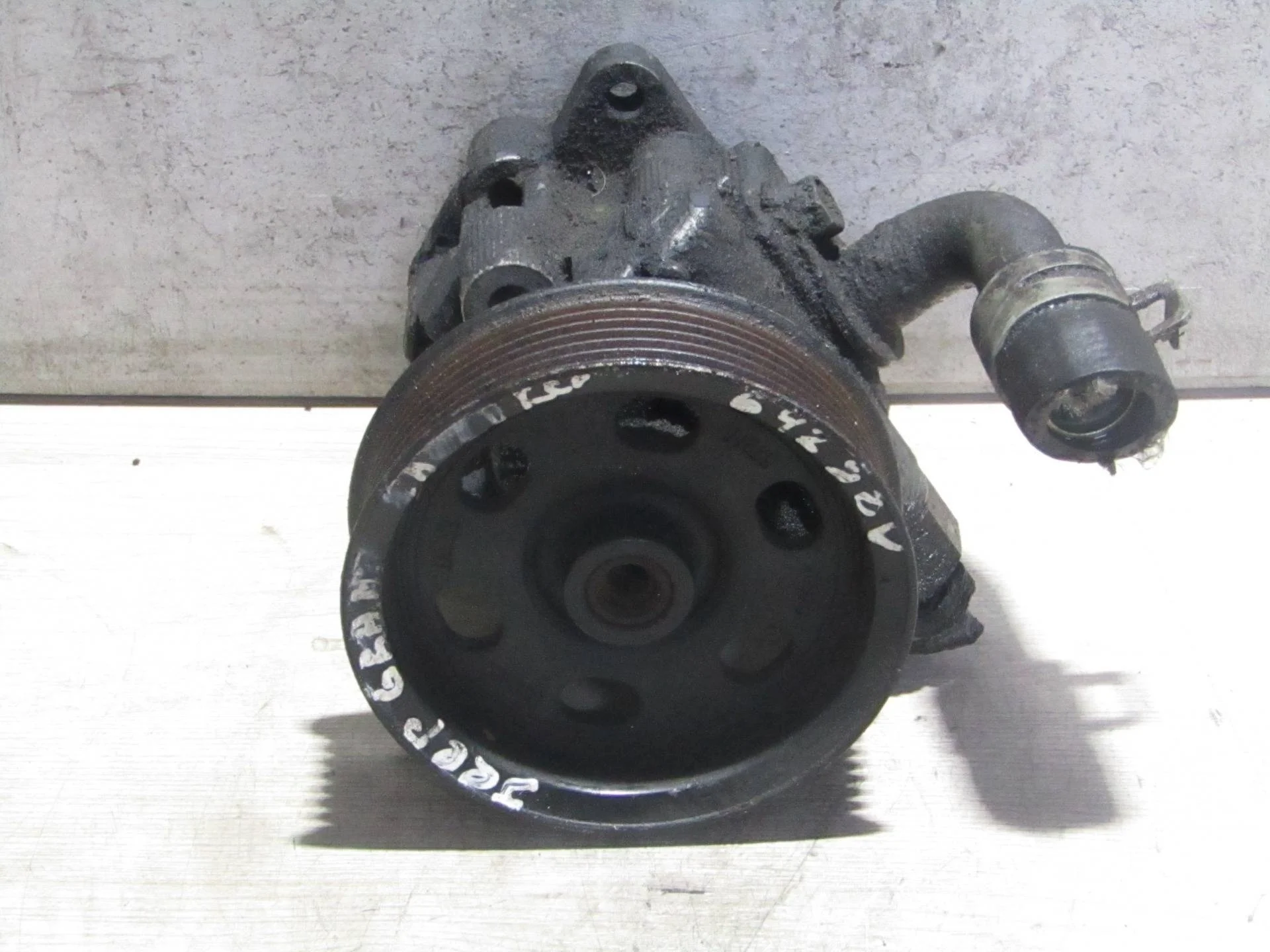 насос гидроусилителя руля Jeep Grand Cherokee WK