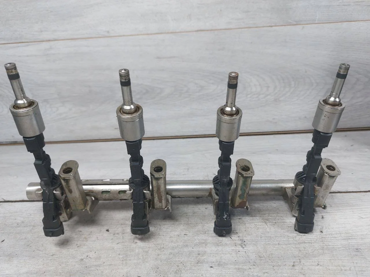 топливная рампа Ford Kuga 2