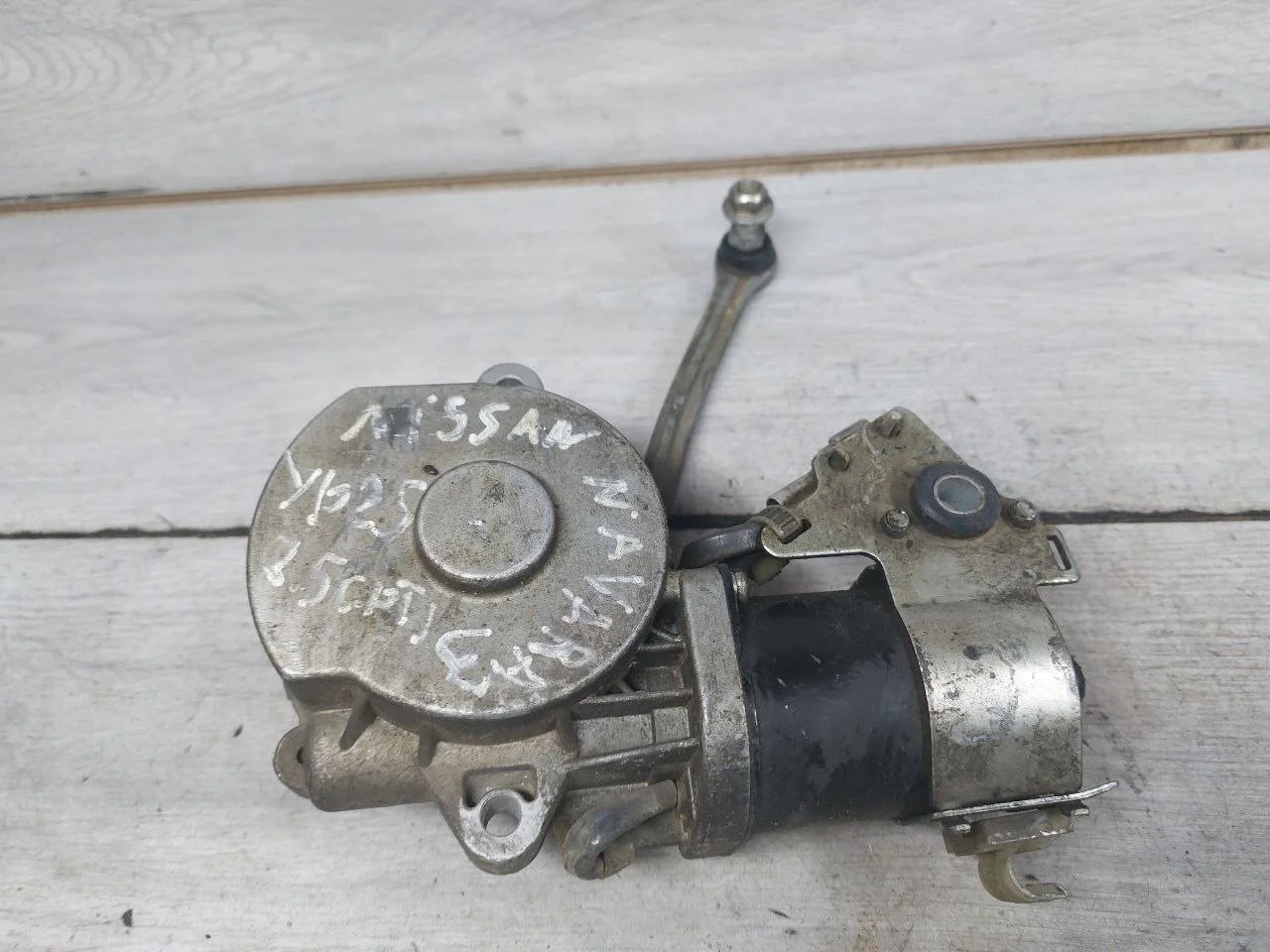 моторчик блокировки моста Infiniti QX56 JA60