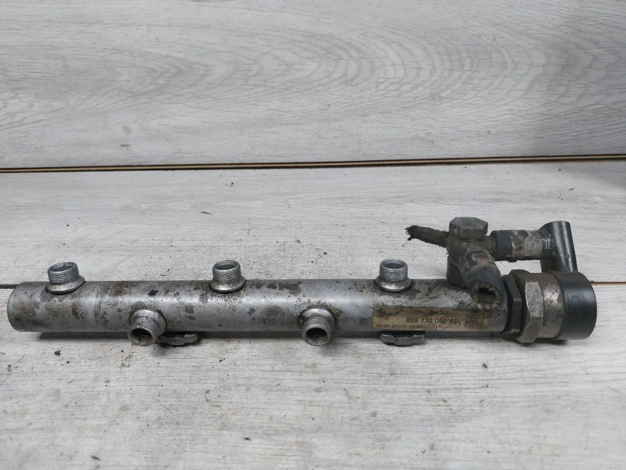 топливная рампа Audi A8 D3/4E