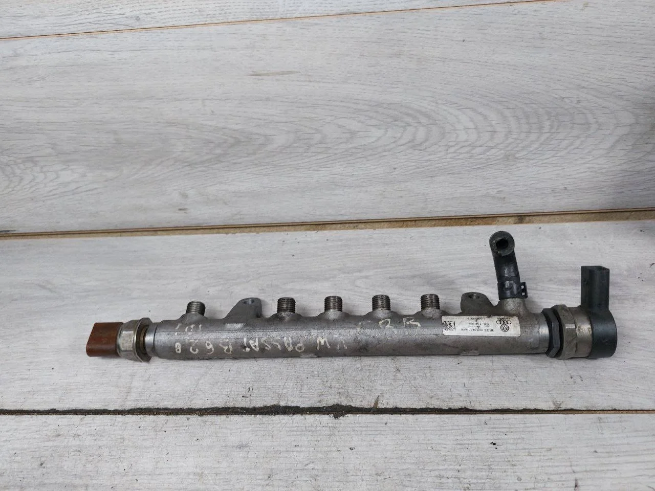 топливная рампа Skoda Superb