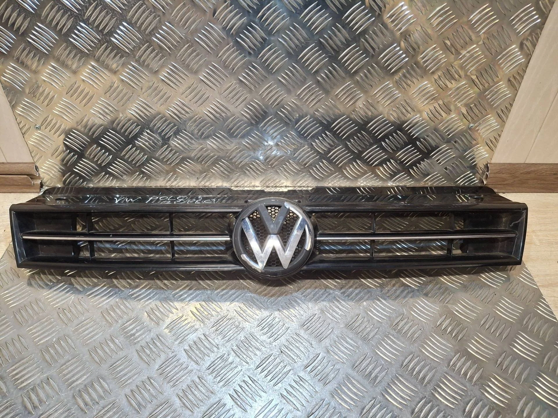 решетка радиатора Volkswagen Polo 5