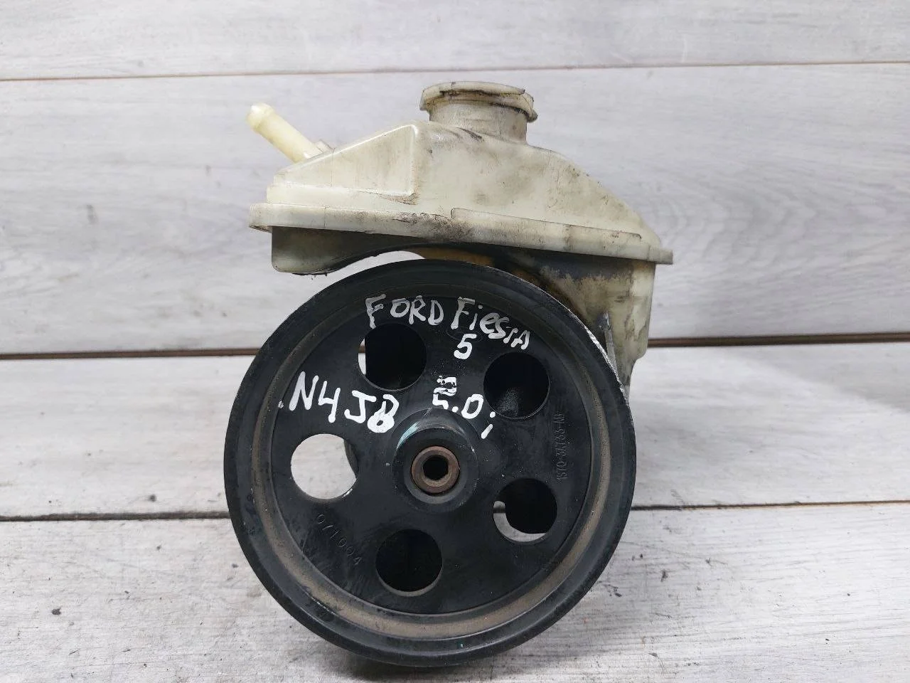 насос гидроусилителя руля Ford Fiesta 5