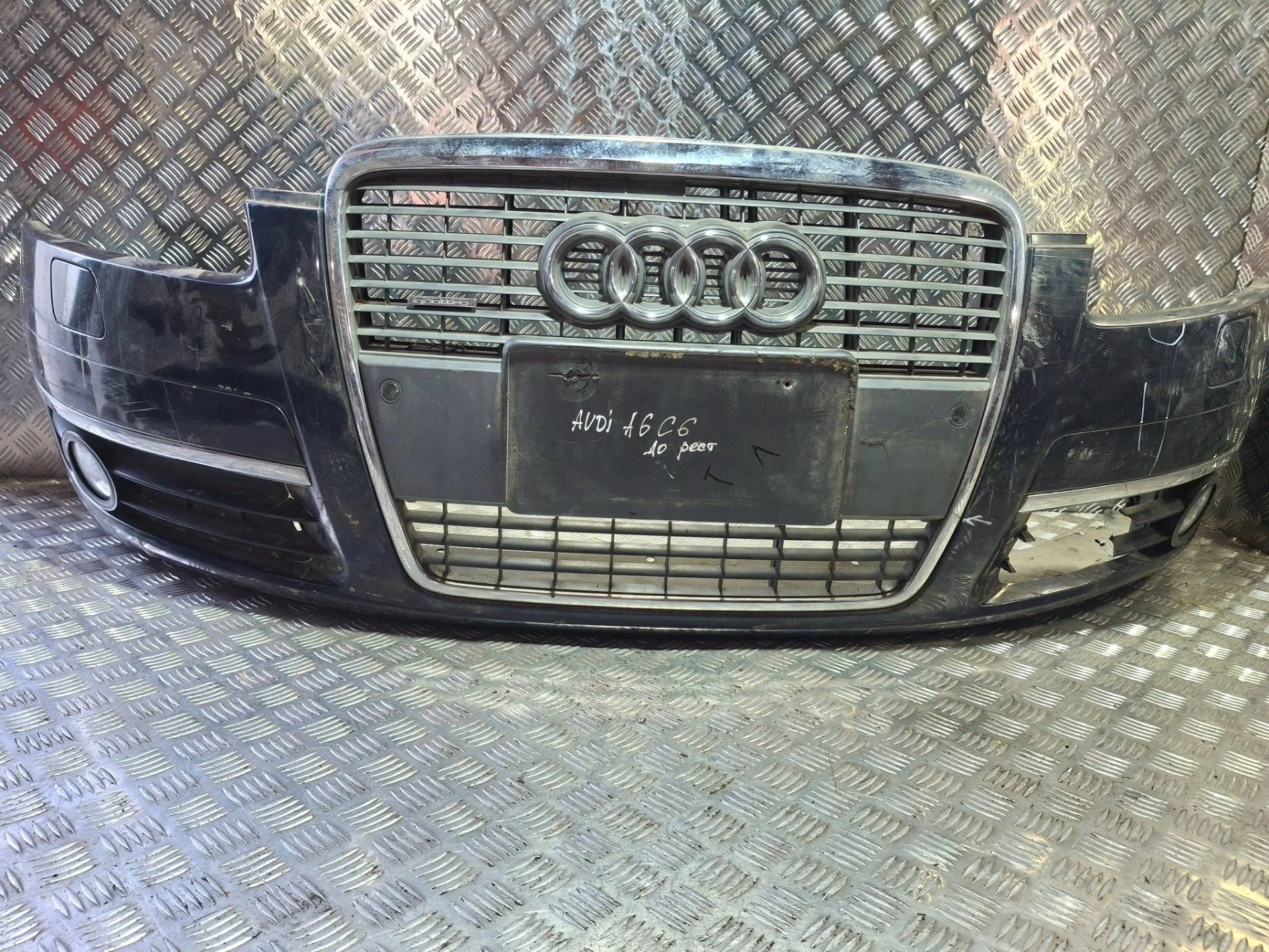 бампер передний Audi A6 4F/C6