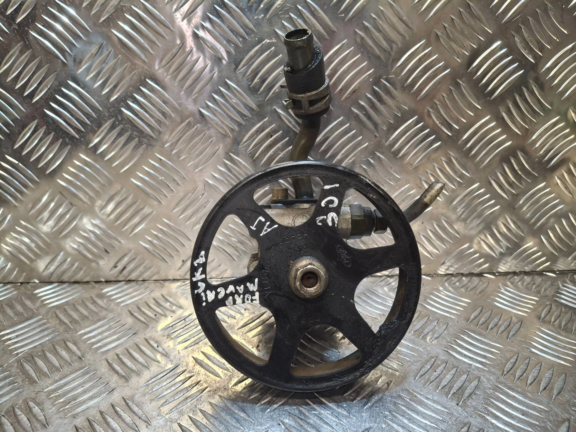 насос гидроусилителя руля Ford Maverick 2