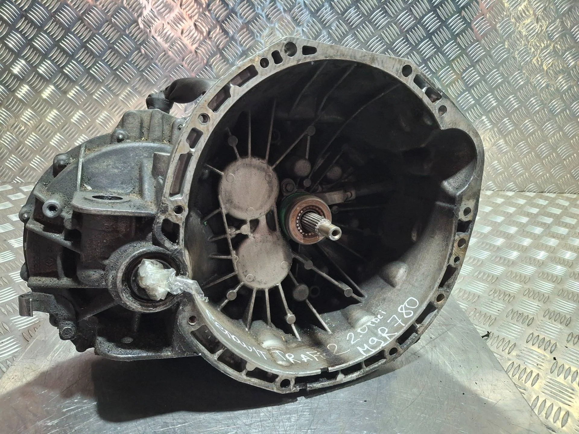 6МКПП Renault Trafic 2