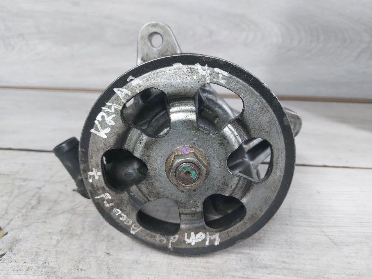 насос гидроусилителя руля Honda Accord 7 CL9