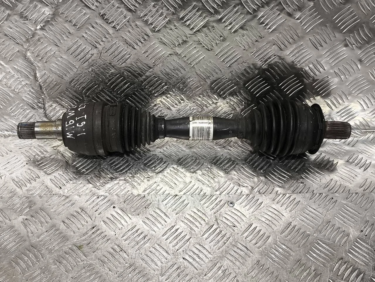 полуось левая Mercedes-Benz B W246