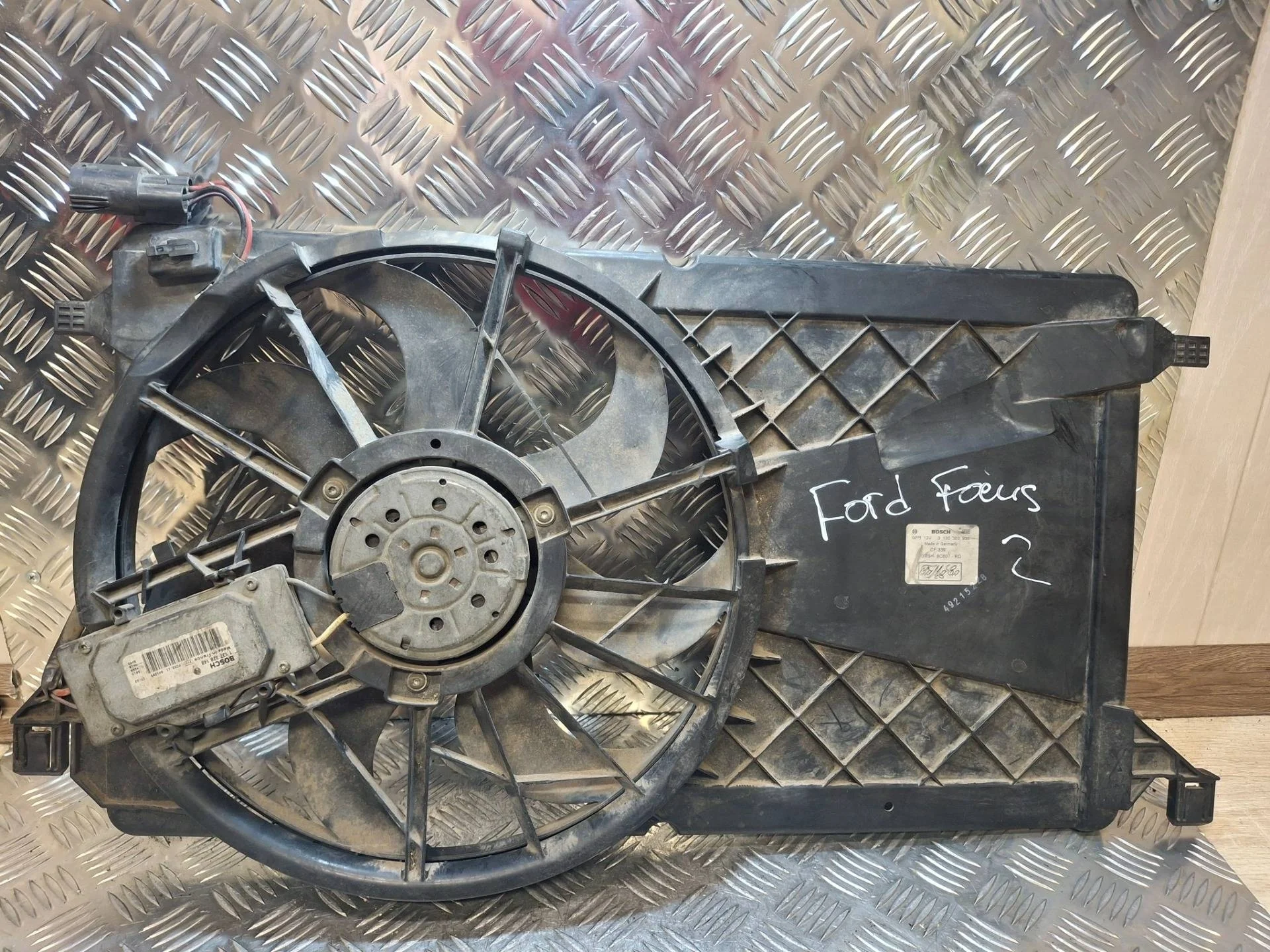 вентилятор охлаждения Ford Focus 2