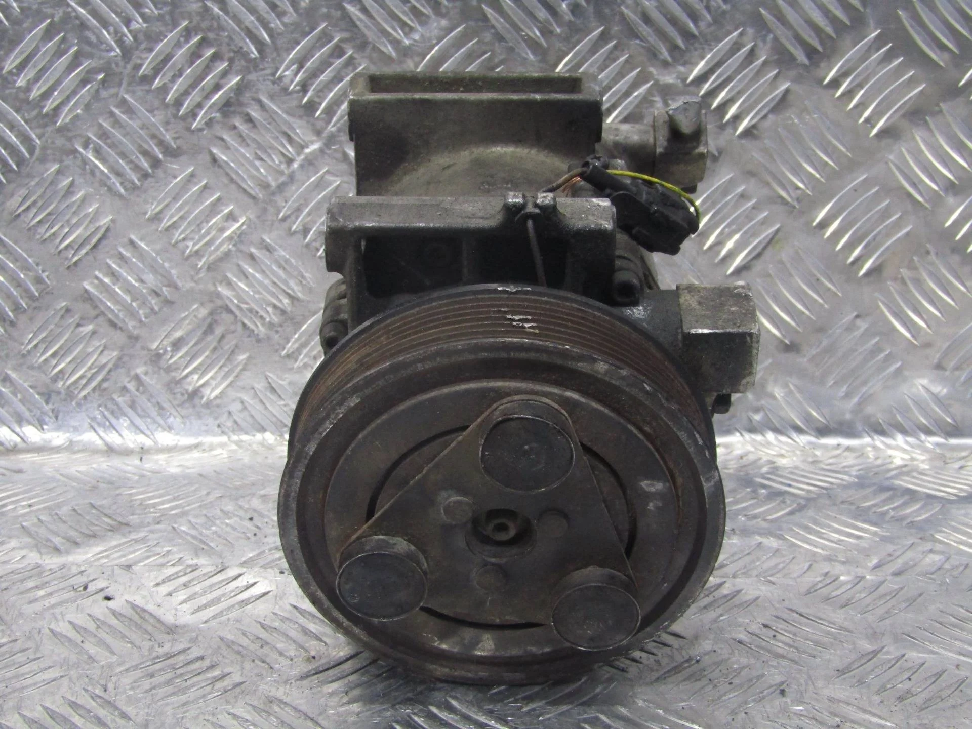 компрессор кондиционера Nissan Navara D40