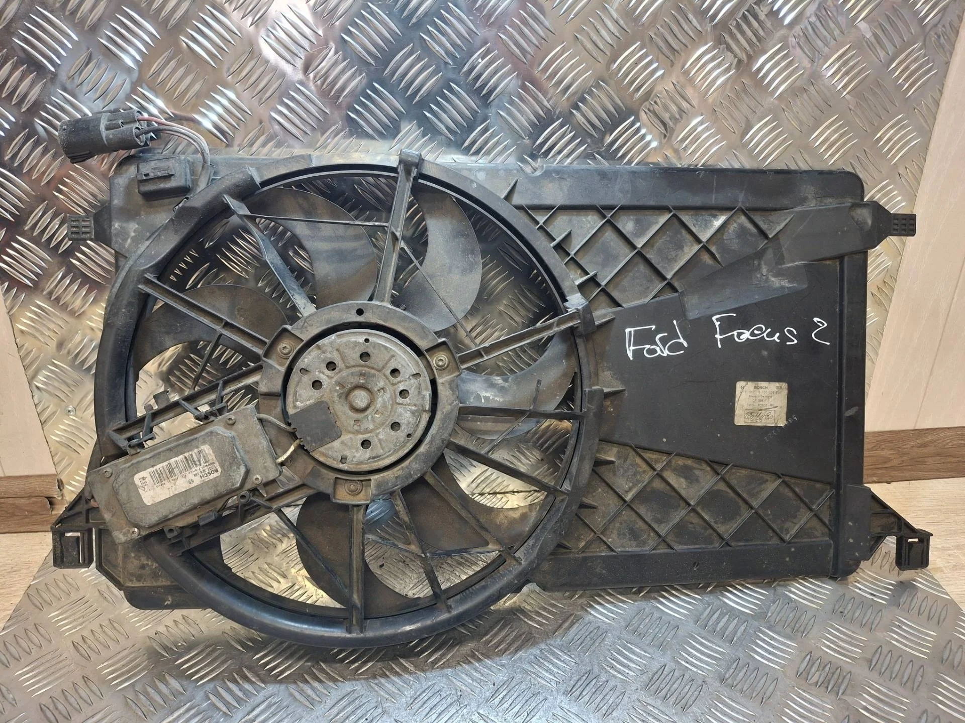 вентилятор охлаждения Ford Focus 2