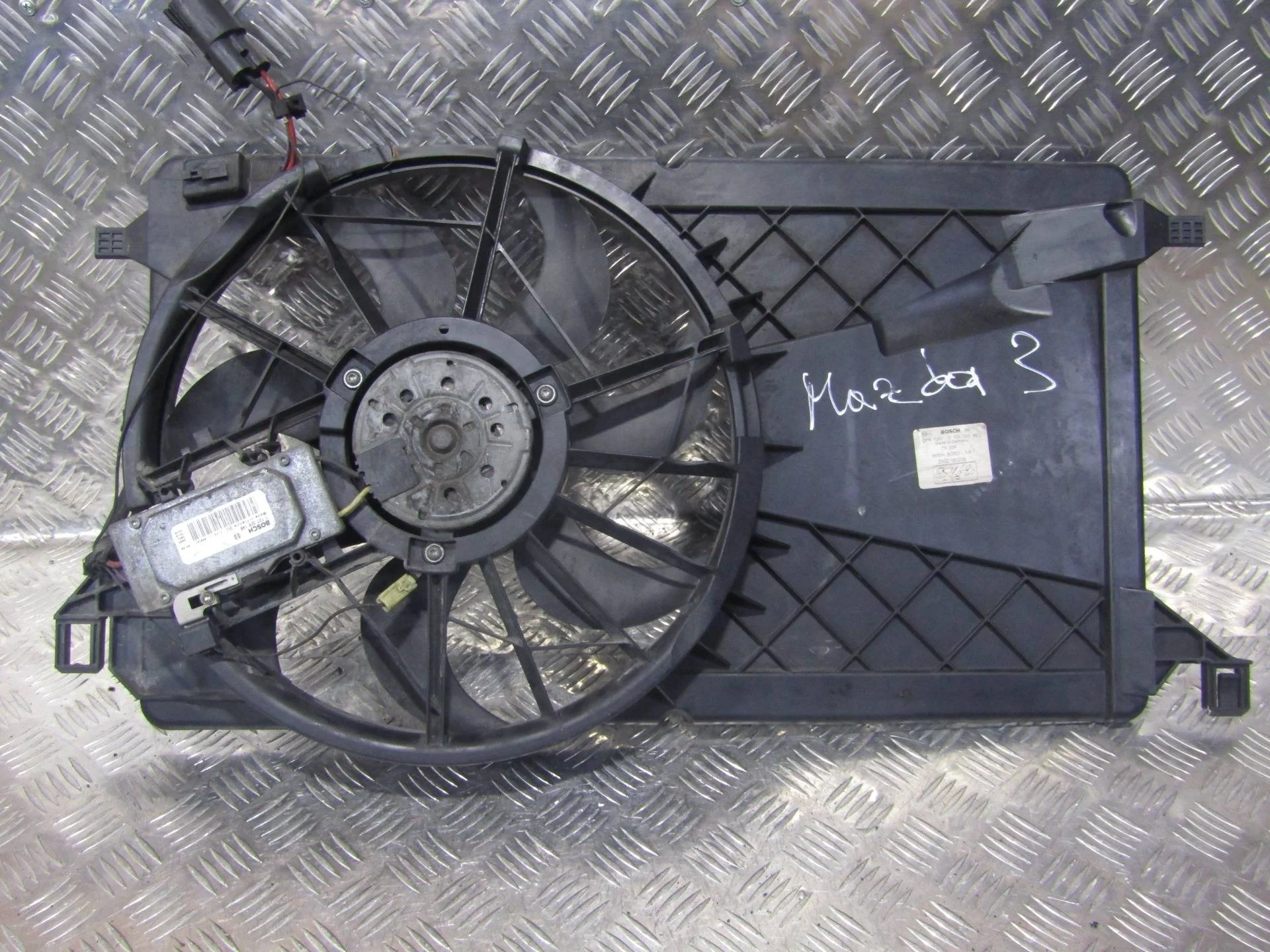 вентилятор охлаждения Mazda 3 BK BK