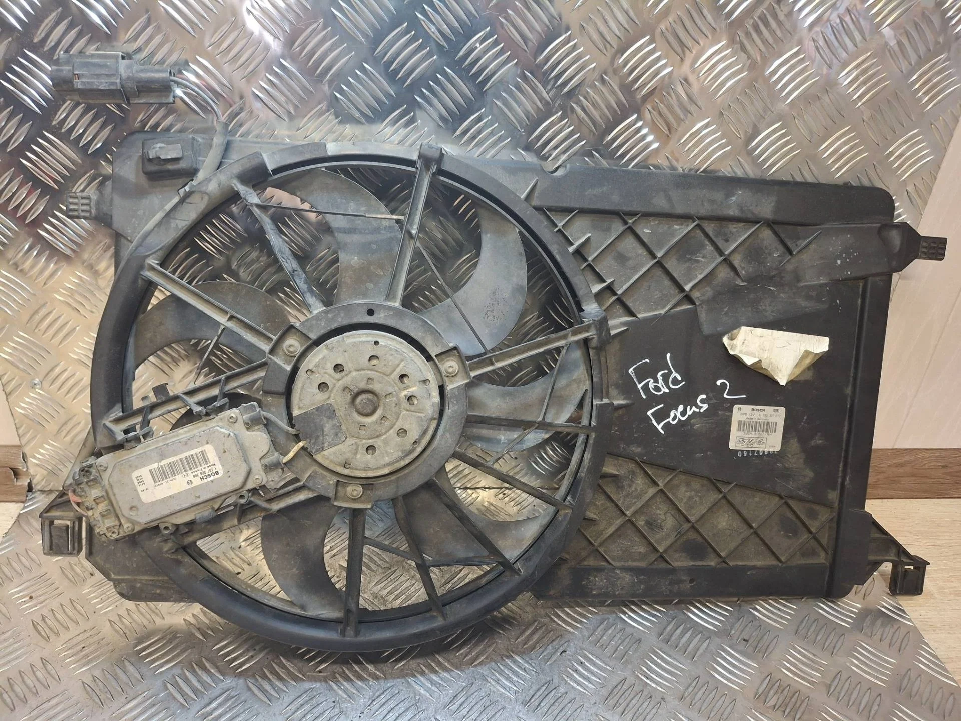 вентилятор охлаждения Ford Focus 2