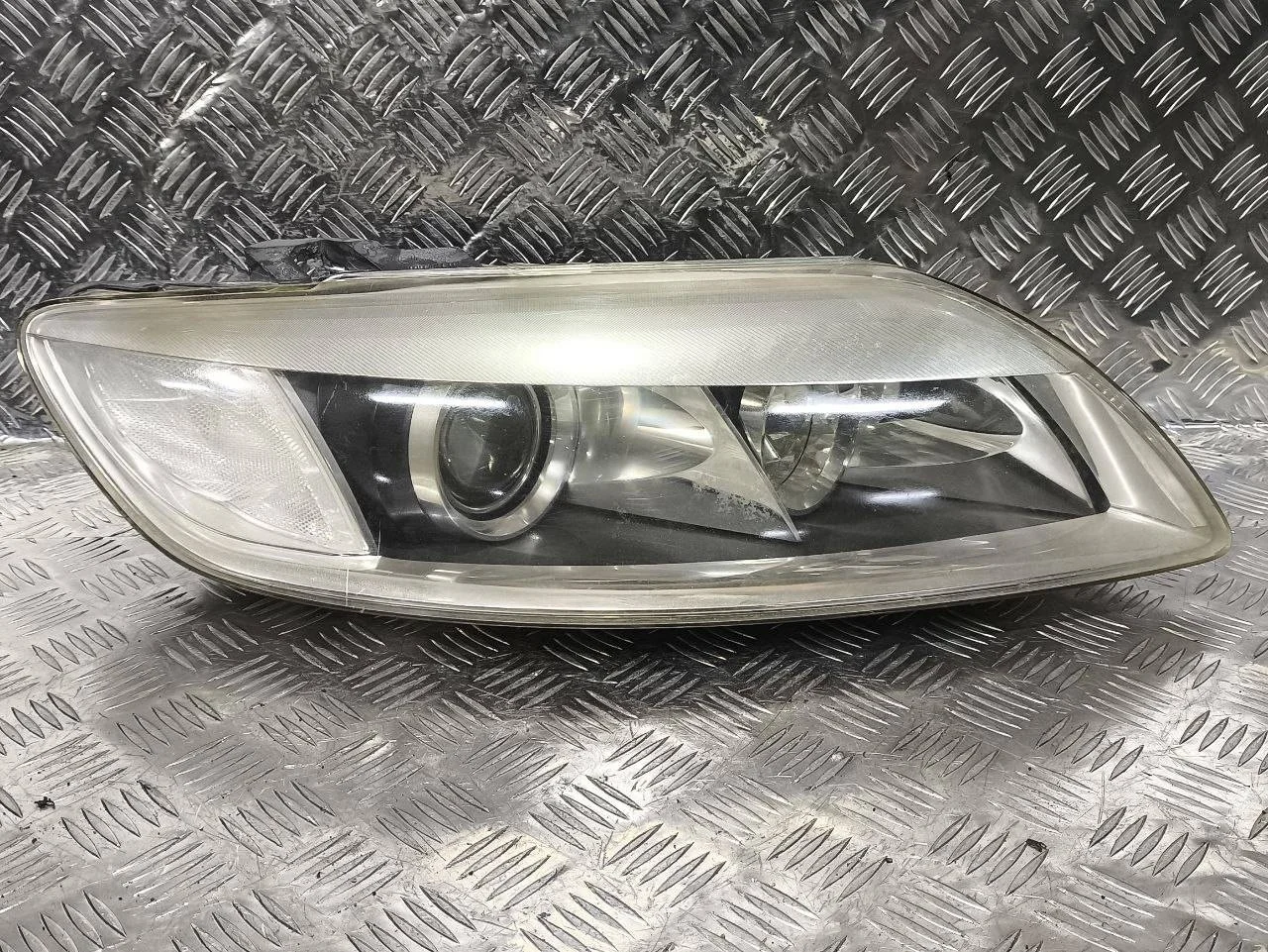фара правая Audi Q7 4L