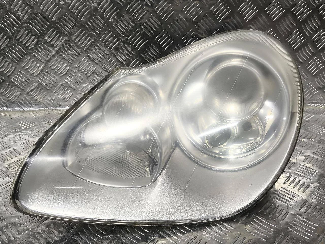 фара левая Porsche Cayenne 955