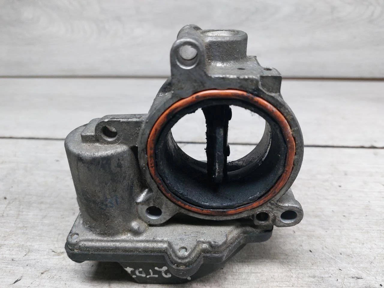 дроссельная заслонка Audi A8 D3/4E