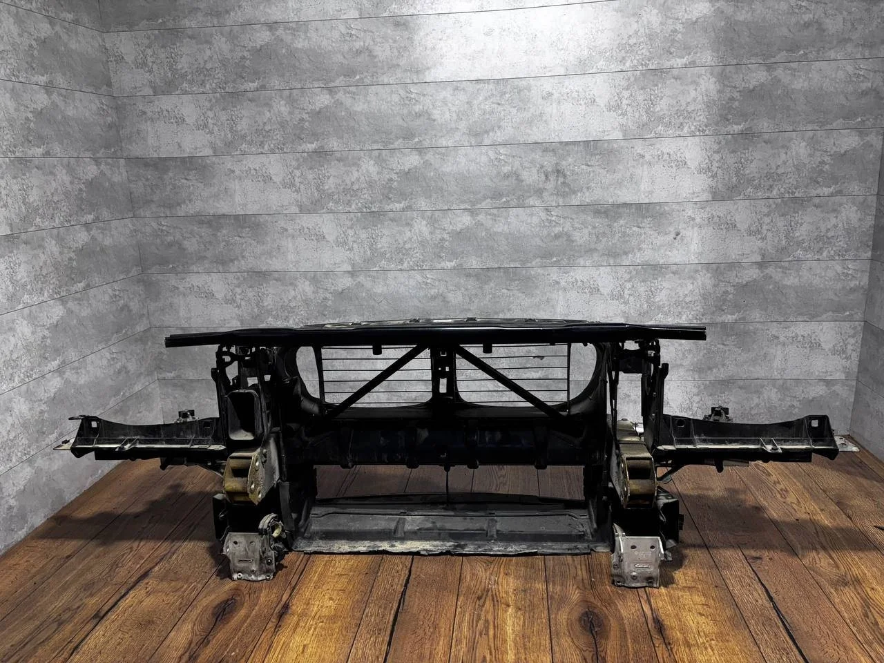 передняя панель (телевизор) BMW 7 F01/F02