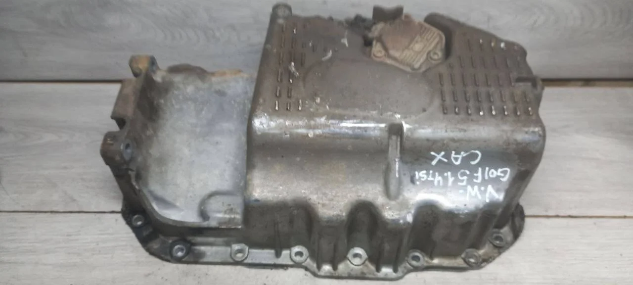 масляный поддон Volkswagen Golf 6