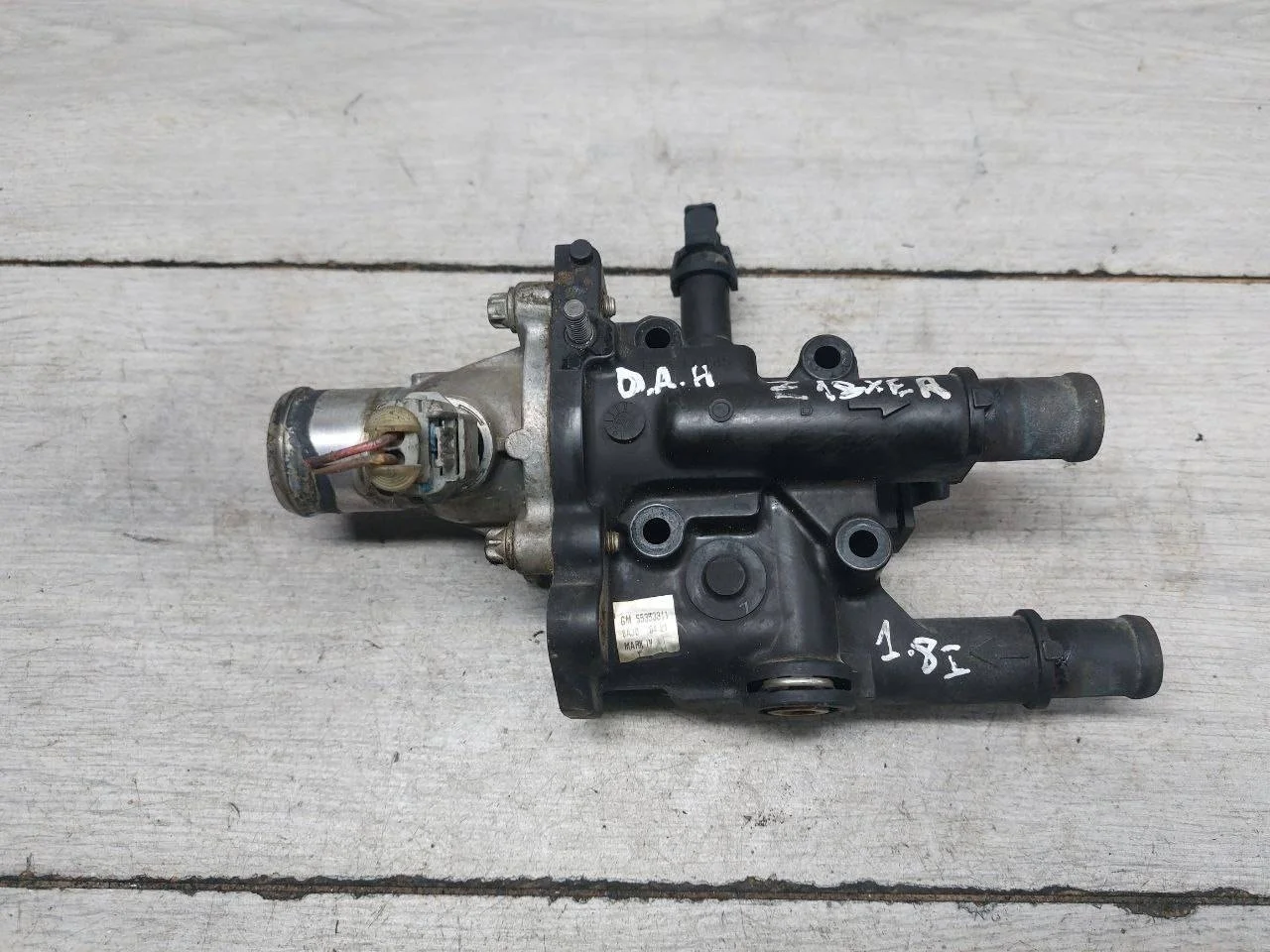 корпус термостата Chevrolet Cruze J300