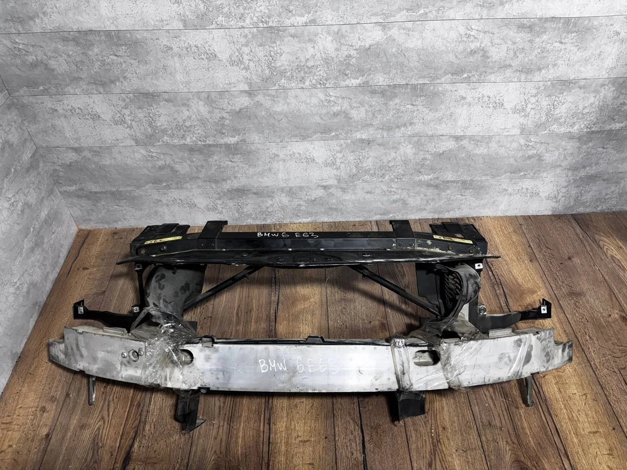 передняя панель (телевизор) BMW 6 E63/E64