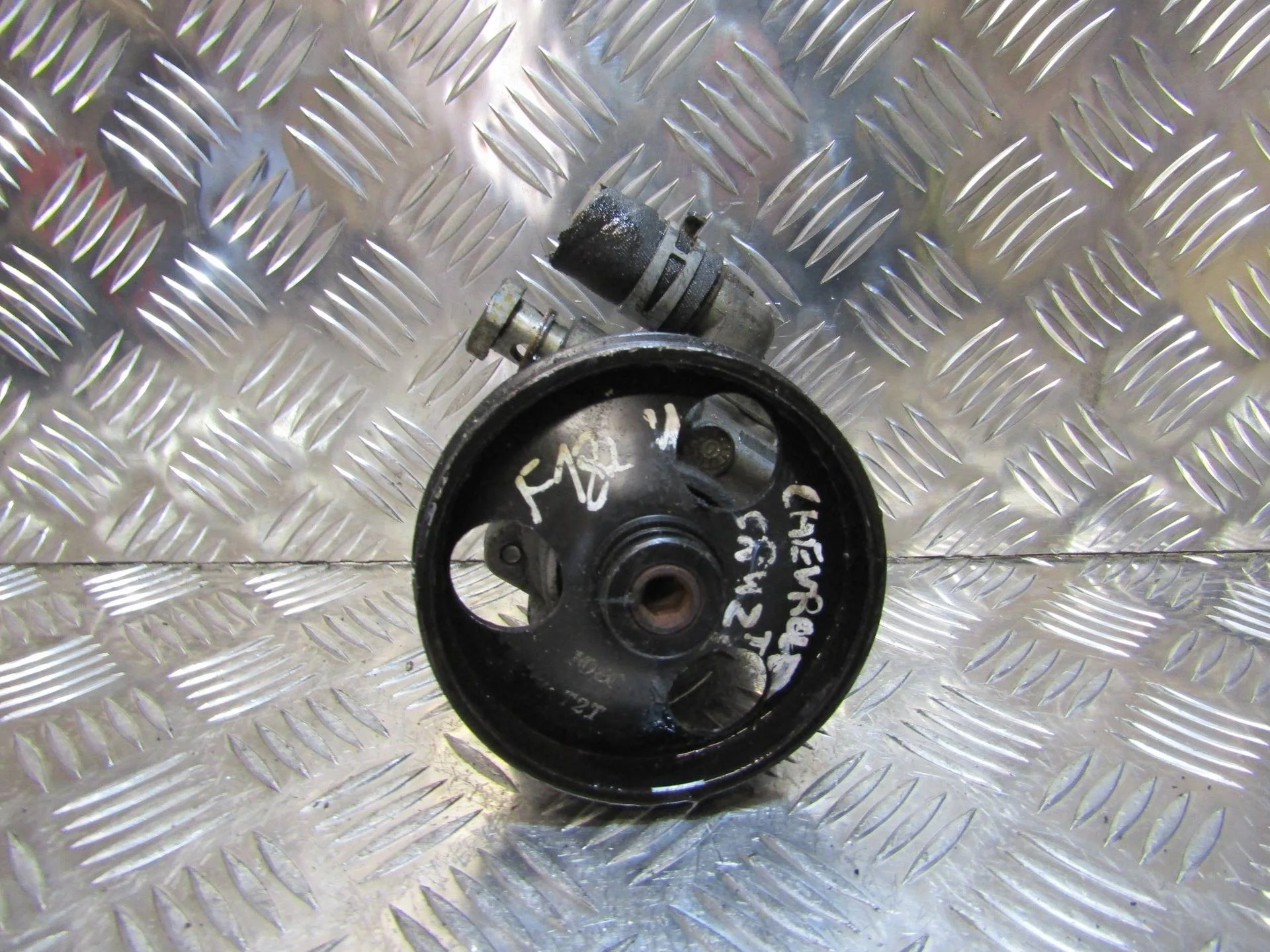 насос гидроусилителя руля Chevrolet Cruze J300