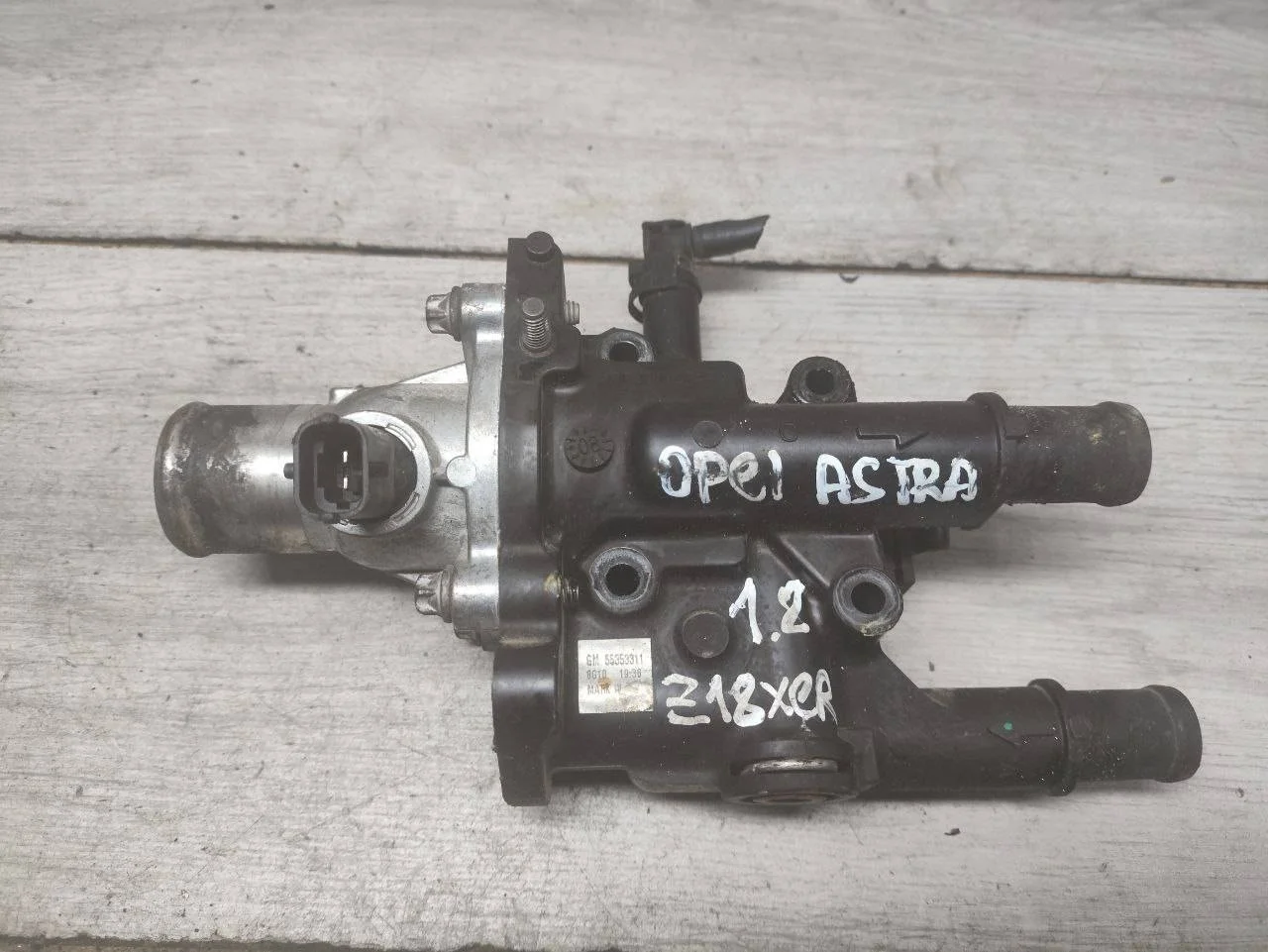 корпус термостата Chevrolet Cruze J300