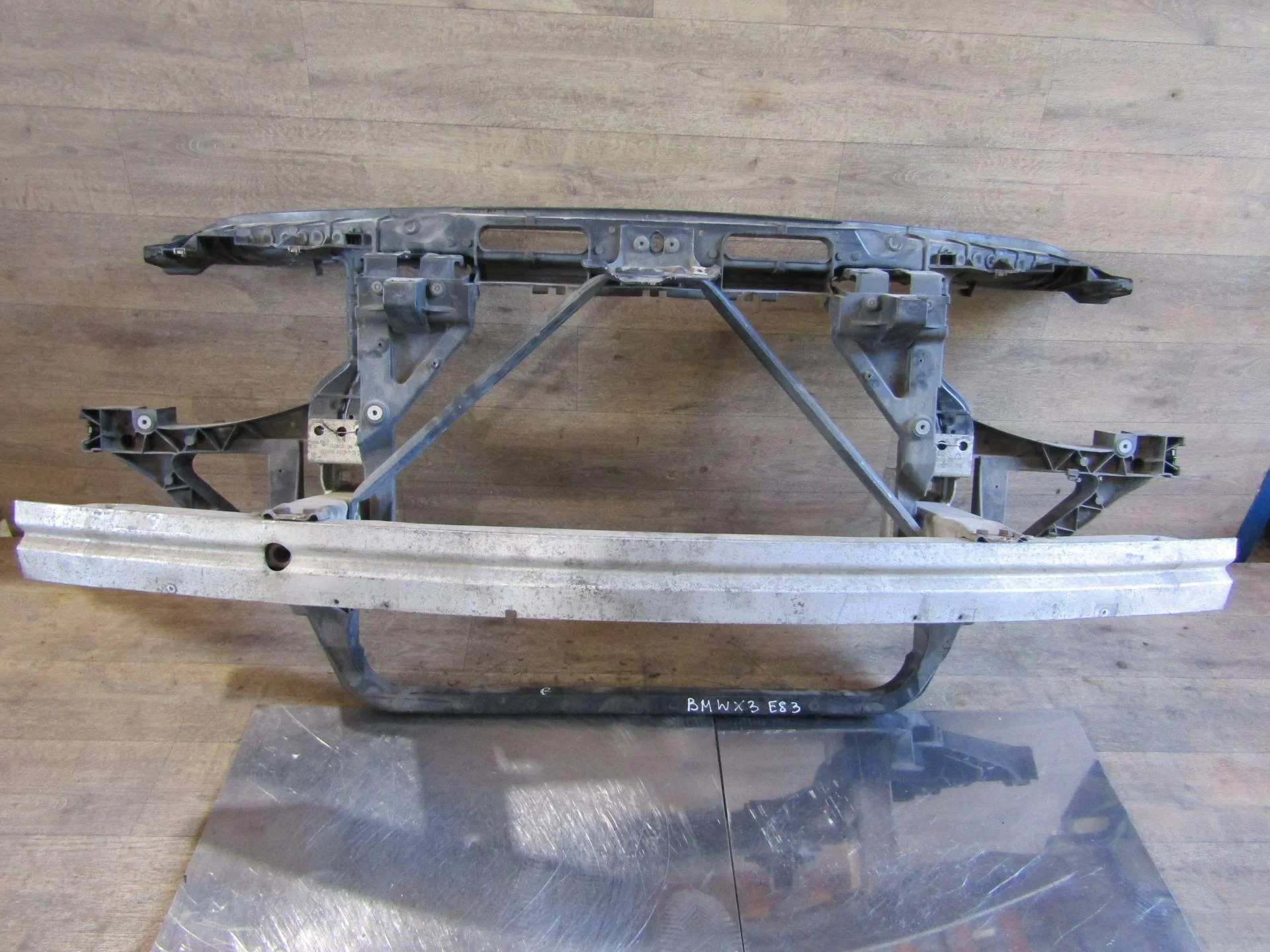 передняя панель (телевизор) BMW X3 E83