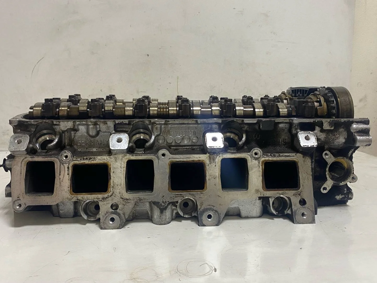 головка блока цилиндров Volkswagen Passat B6