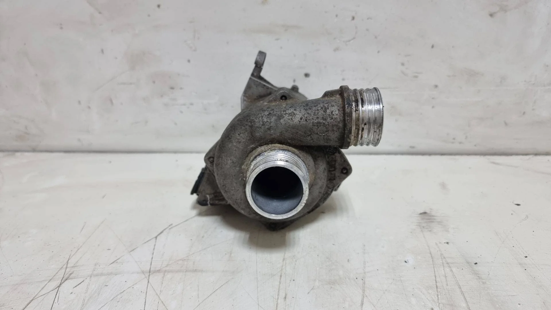 водяная помпа BMW 3 E90/E91/E92/E93