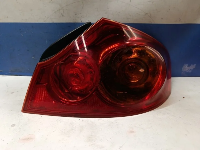 Фонарь Nissan Skyline 2008 26550JK000 PV36, задний правый