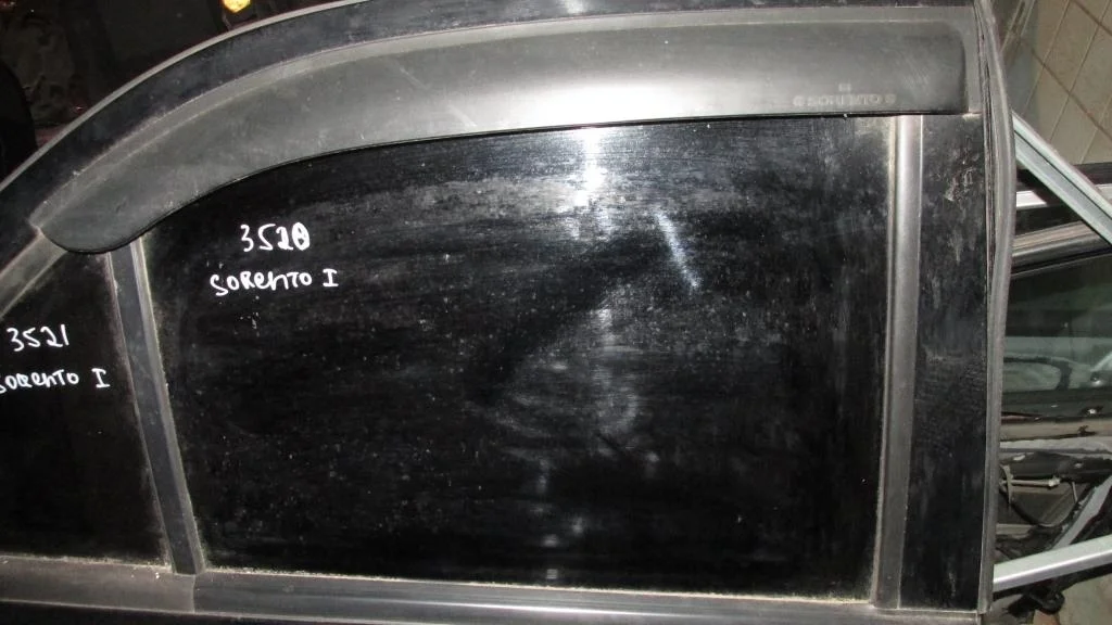 стекло двери Kia SORENTO I BL 2002 - 2009 Kia SORENTO I BL 2002 - 2009