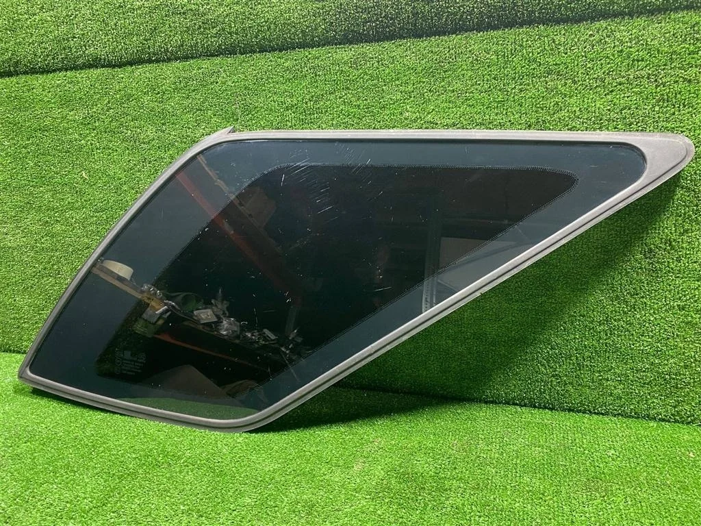 стекло кузовное глухое Kia SORENTO I BL 2002 - 2009 Kia SORENTO I BL 2002 - 2009