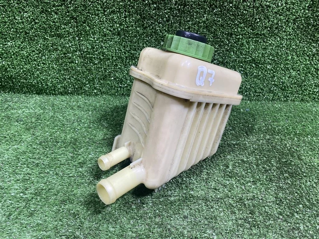 бачок гидроусилителя Audi Q7 4L рестайлинг (2009—2015) Audi Q7