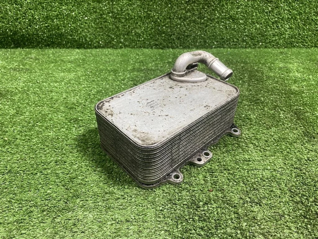 радиатор масляный Audi Q7 4L рестайлинг (2009—2015) Audi Q7