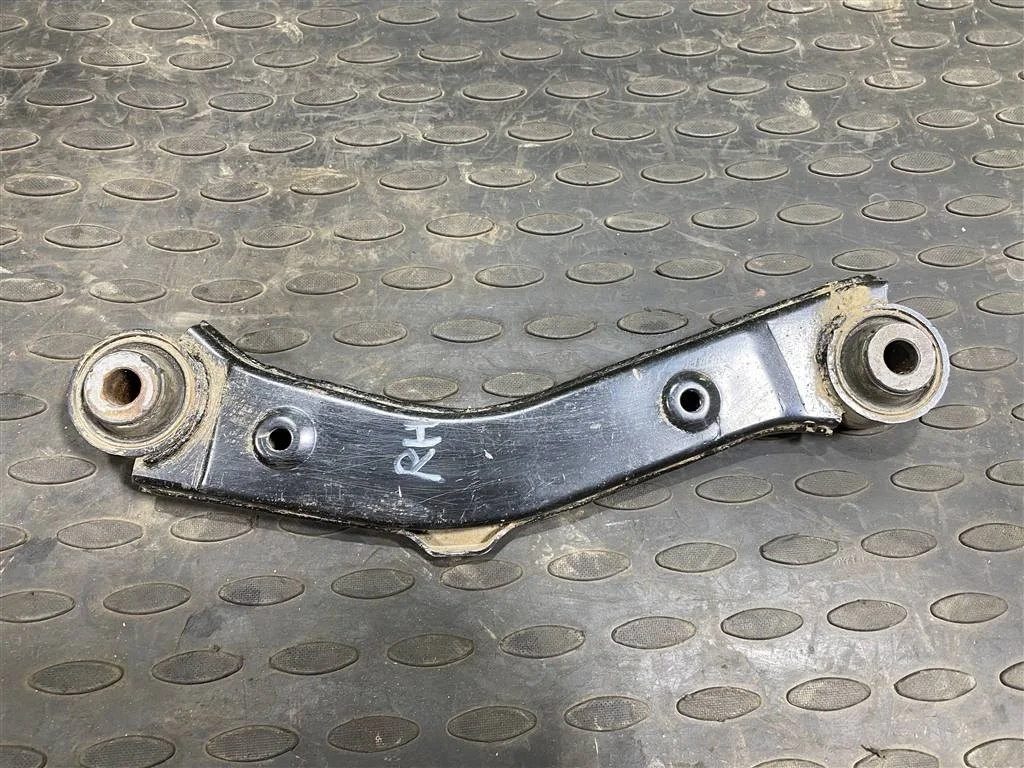 рычаг поперечный Hyundai Santa Fe III (2012—2016) Hyundai Santa Fe