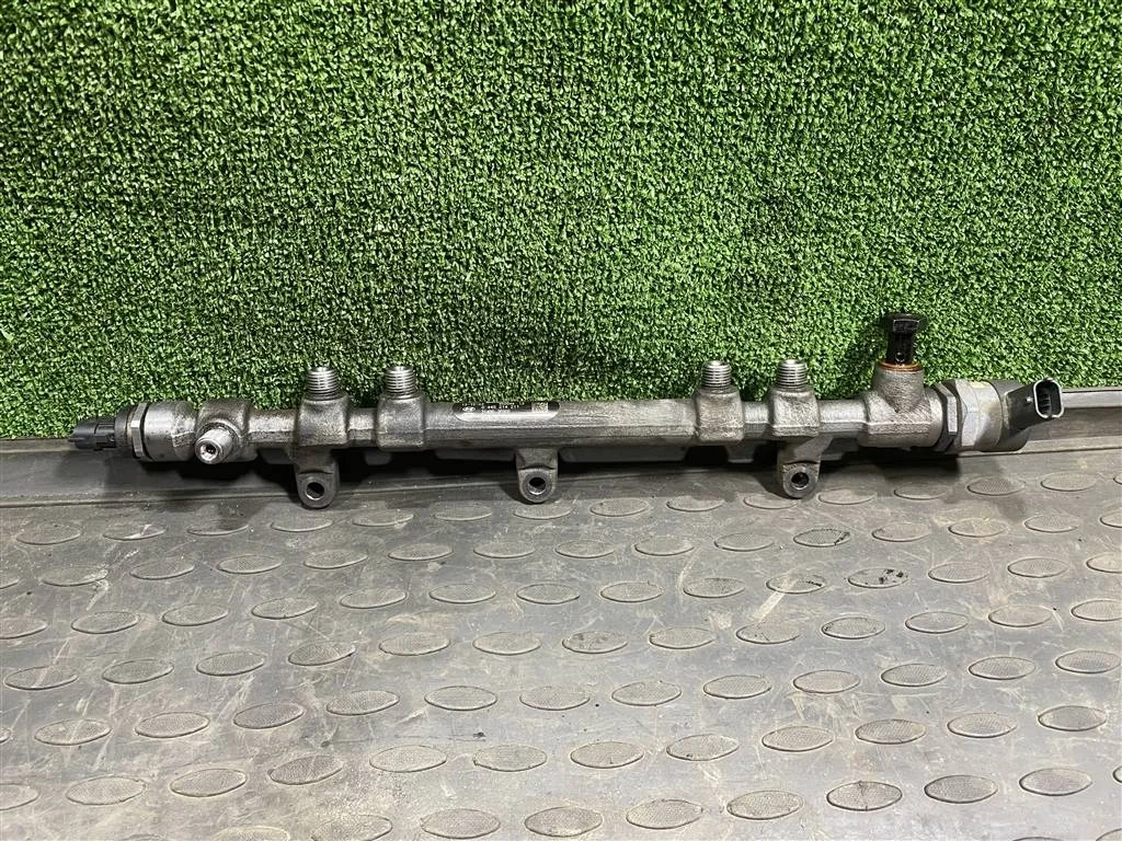 рейка топливная (рампа) Hyundai Santa Fe III (2012—2016) Hyundai Santa Fe