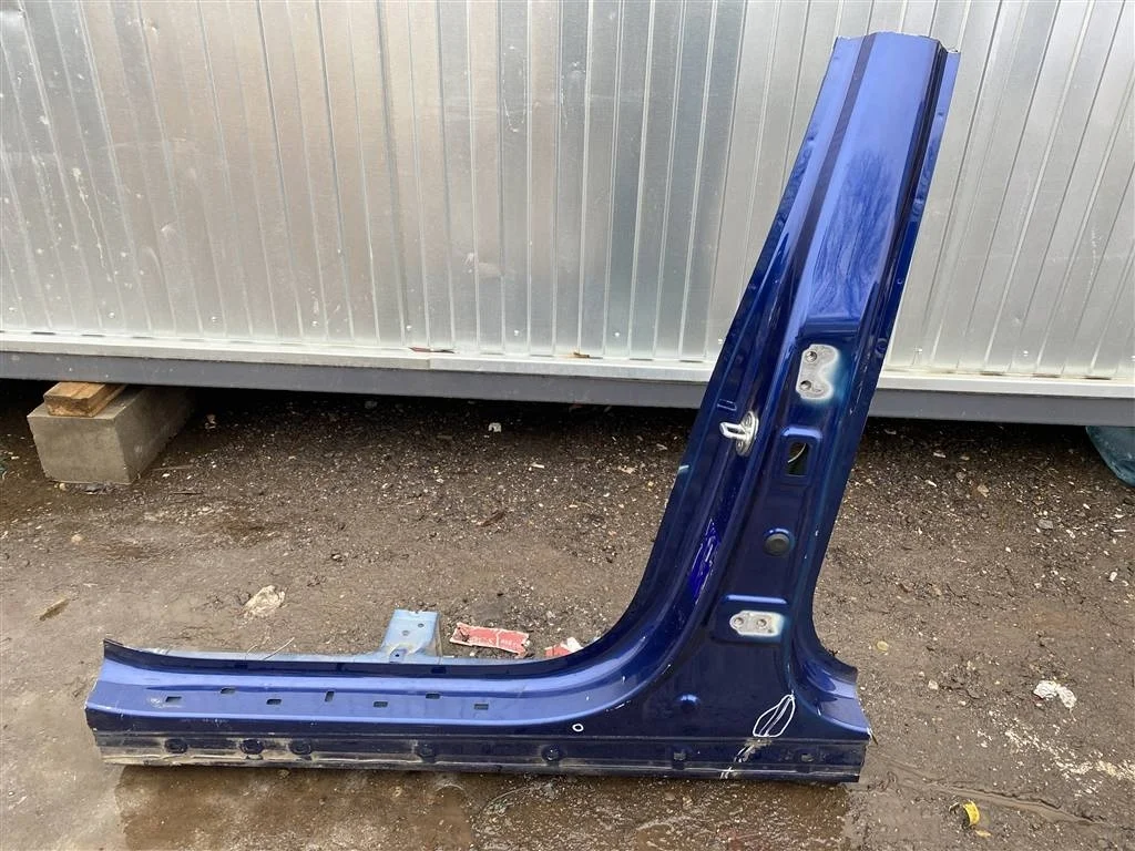 порог с центральной стойкой Kia K5 III (2019—2025) Kia K5