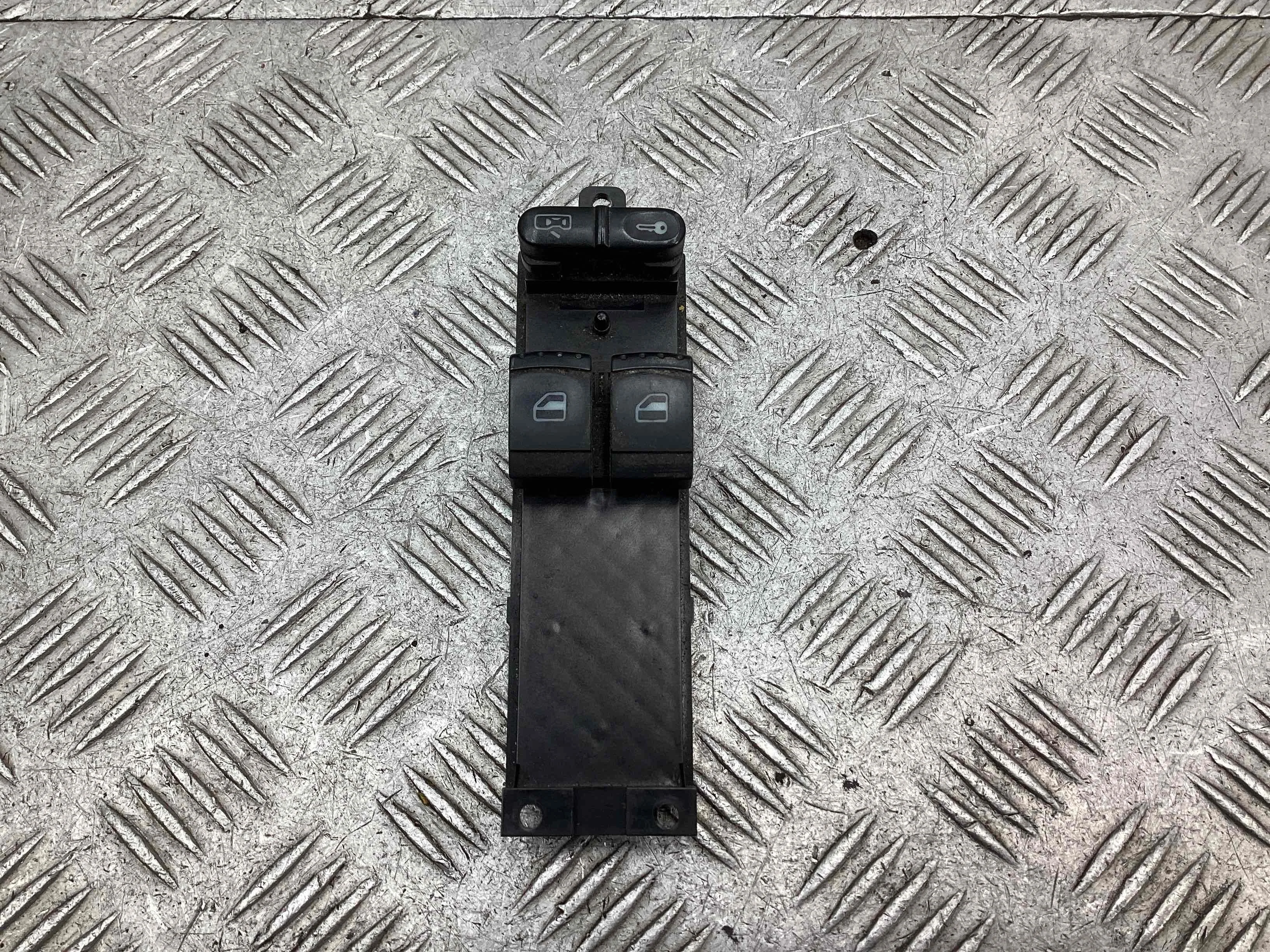 Блок управления стеклоподъемниками Volkswagen Passat Passat B5 (3B) 1996-2000 2000 1,9 Дизель АКПП Универсал.