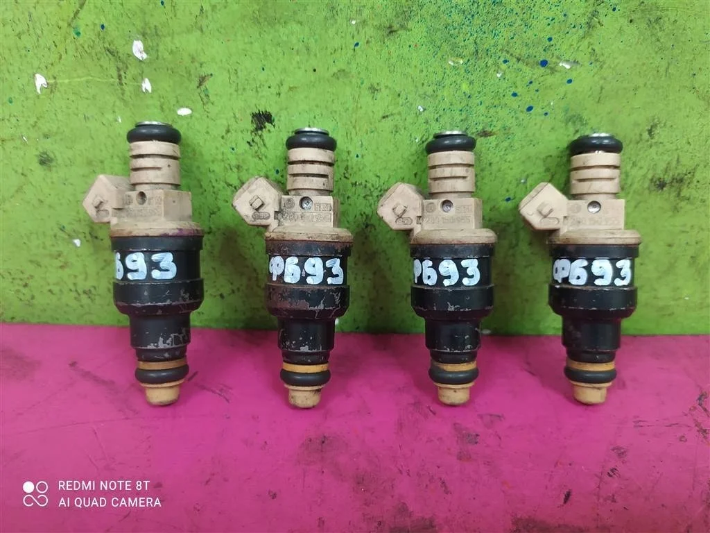 Форсунка VW Passat B4 Golf 3 1,6 AFT AEK 03790603