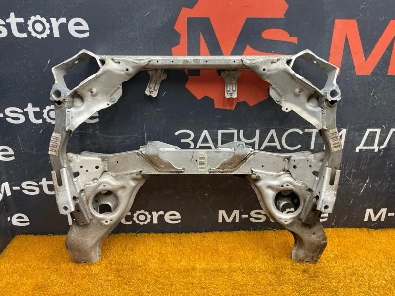 Балка поперечная (подрамник) BMW X1 2011 31116785639 E84 N46B20B, передняя